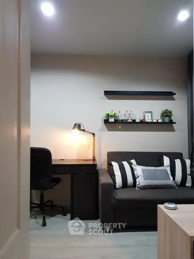  1 Bedroom Condo at The Privacy Ratchada Sutthisan-2