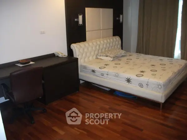 image_rental-5257114