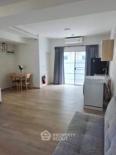 image_rental-27720313