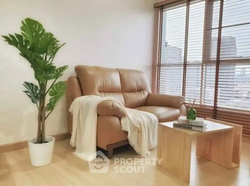 Fully Furnished 1 Bedroom Condo at Supalai Park Talat Phlu Station-1