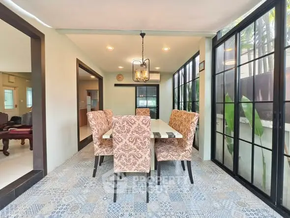 image_rental-28368877