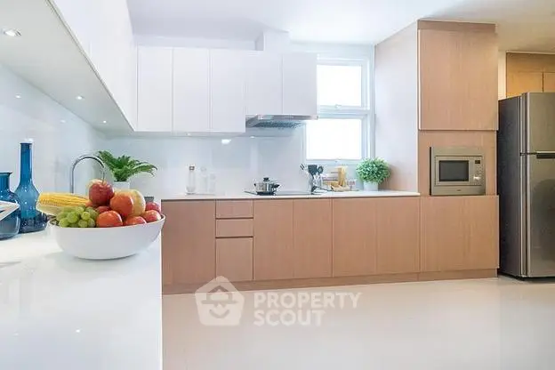 Fully Furnished 3 Bedrooms Apartment at RQ Residence-3
