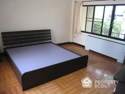  2 Bedrooms Apartment at Lin Court-5