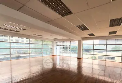 Screenshot 2568-10-01 at 18.19.54.jpg