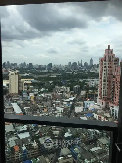  2 Bedrooms Condo at The Lumpini 24-2