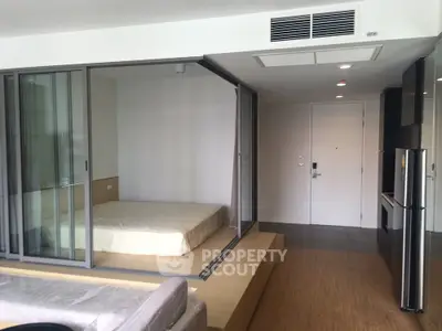  1 Bedroom Condo at Siamese Surawong-3