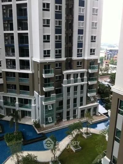  3 Bedrooms Condo at Belle Grand Rama 9-4