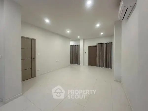 image_rental-25999198