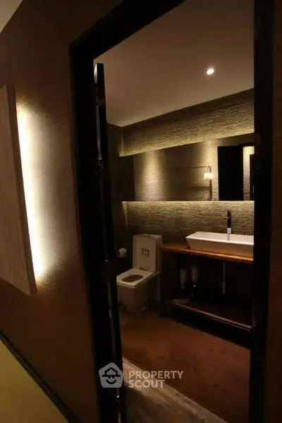 Luxurious modern bathroom with elegant lighting and sleek fixtures