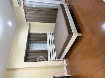 image_rental-27497686