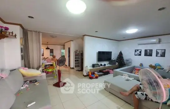 image_rental-8834050