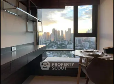 Fully Furnished 1 Bedroom Condo at Rhythm Sukhumvit 36 38-4