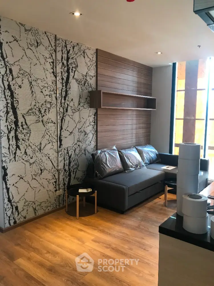  2 Bedrooms Condo at Park Origin Phrom Phong Livingroom