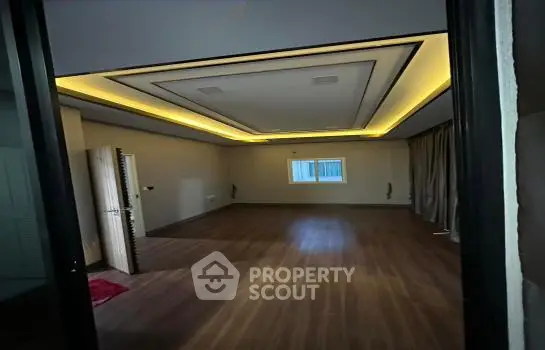 1887150-2-Photoroom.png