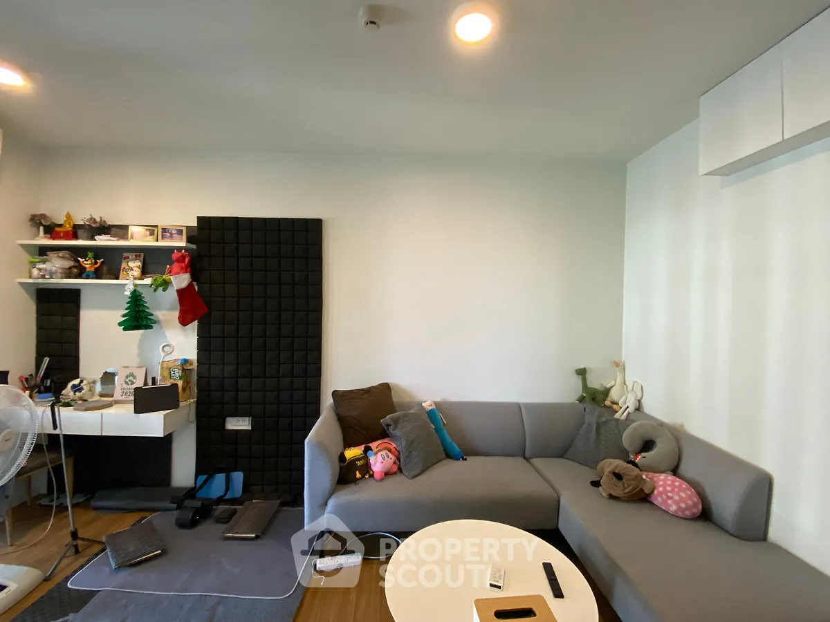 Cozy living room with modern decor and comfortable seating