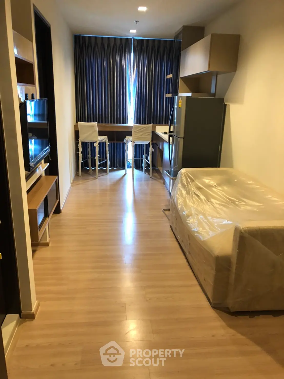 Fully Furnished 1 Bedroom Condo at Rhythm Sathorn-1