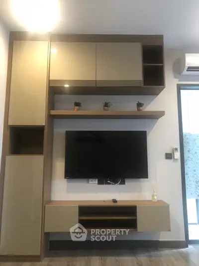  1 Bedroom Condo at Urbano Rajavithi-3