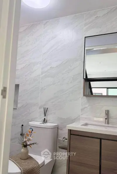 Modern bathroom with sleek design and elegant fixtures