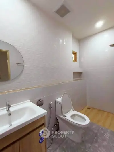 Modern bathroom with sleek fixtures and elegant tile design