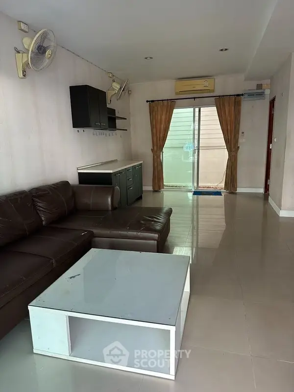 image_rental-14734465