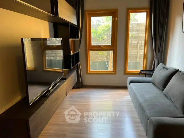 image_rental-10959475