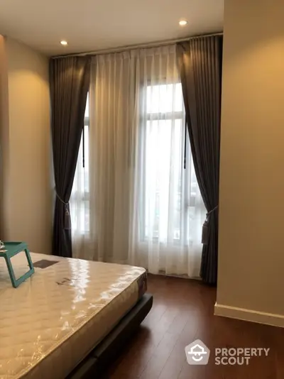  2 Bedrooms Condo at Mayfair Place Sukhumvit 50-3