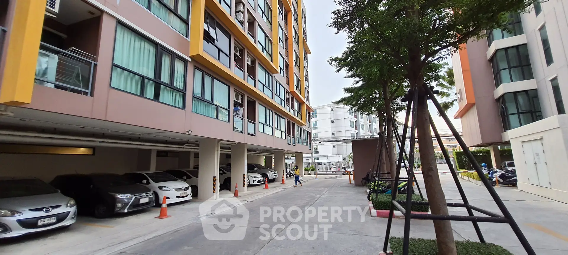 The Cube Plus Chaengwattana
