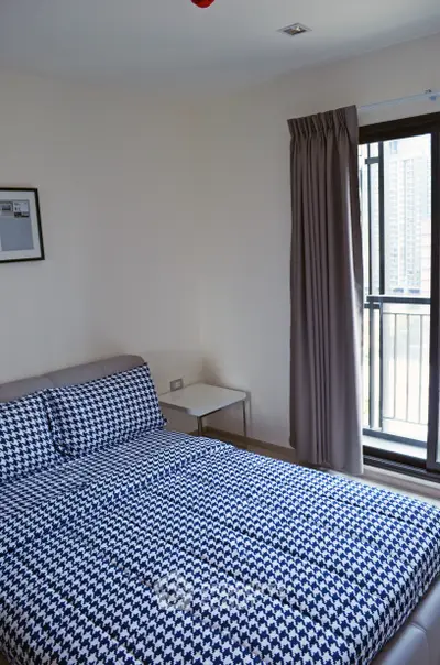 Fully Furnished 1 Bedroom Condo at Rhythm Sukhumvit 36 38-5