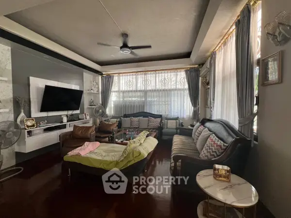 image_rental-27103523