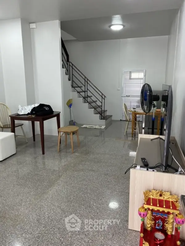 image_rental-6921399