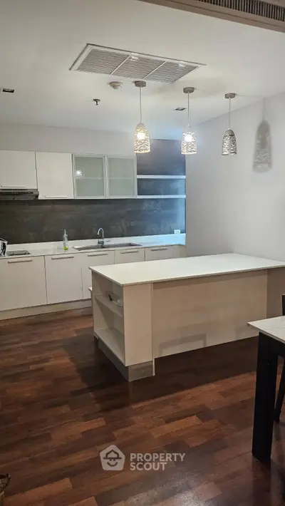 image_rental-30770167