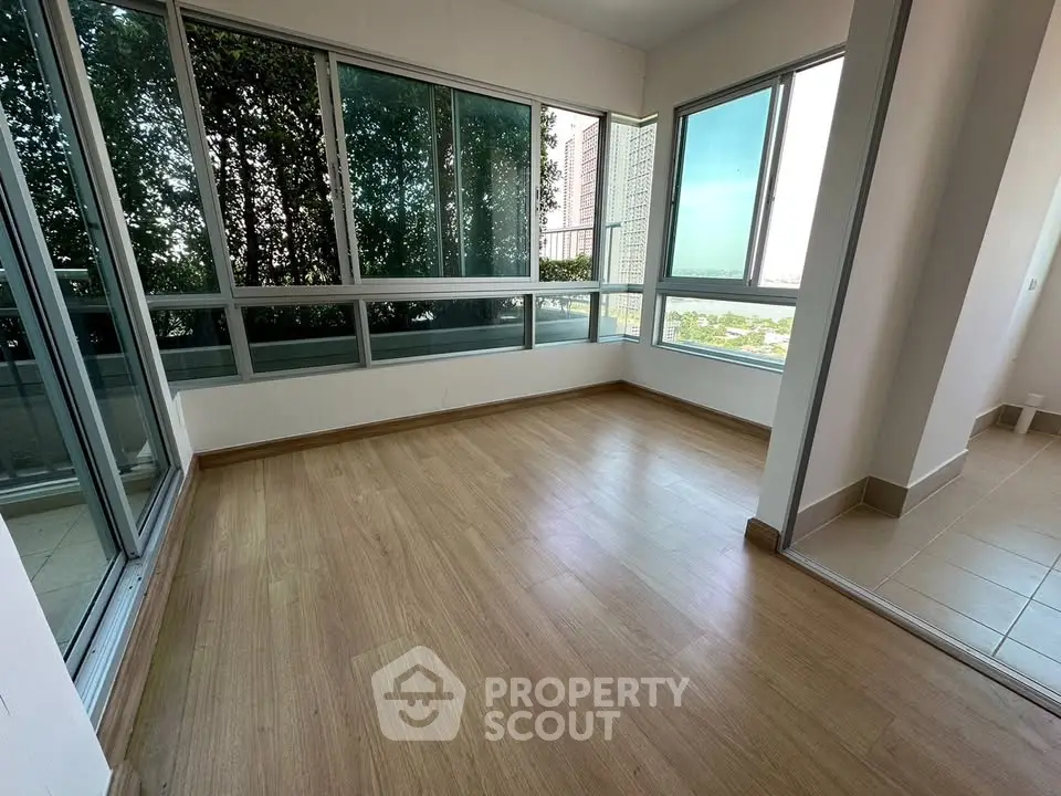 Spacious corner unit with large windows offering stunning views and abundant natural light.