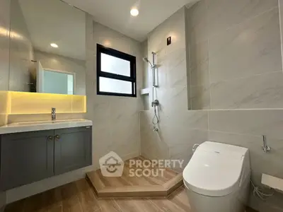 Modern bathroom with sleek fixtures and elegant tile design