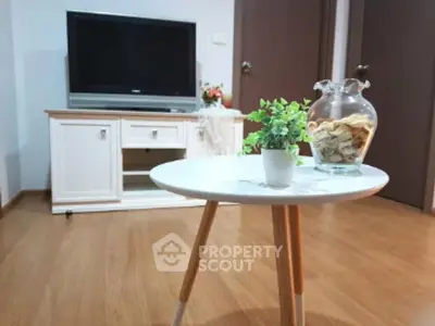 Fully Furnished 1 Bedroom Condo at The Base Sukhumvit 77 Livingroom