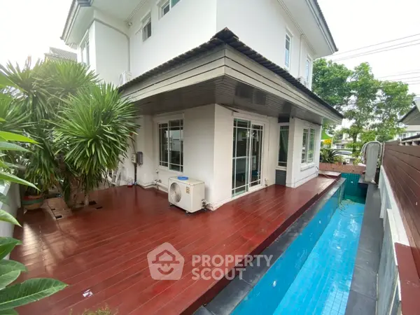 image_rental-5982458