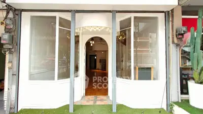 image_rental-29982423