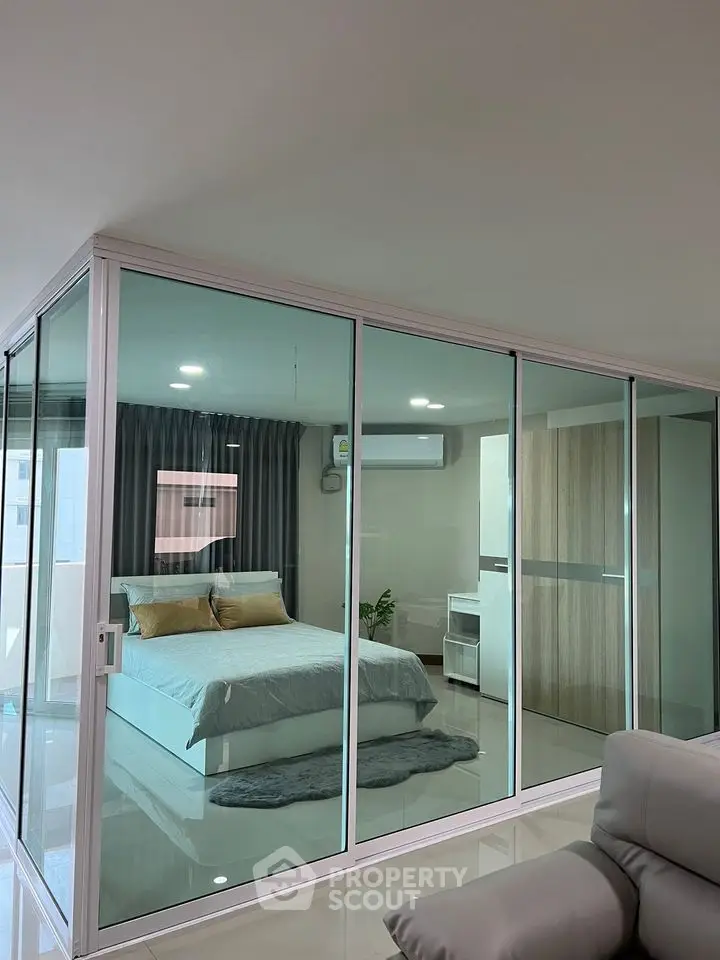 Grandview Condominium