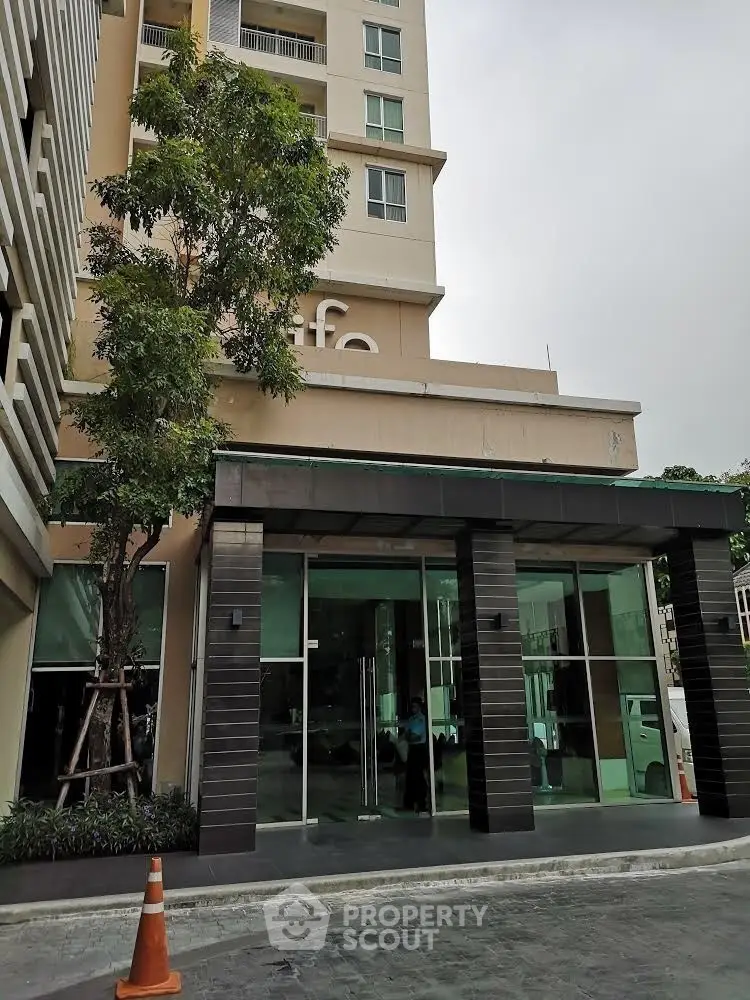  1 Bedroom Condo at Life Sukhumvit 65-1