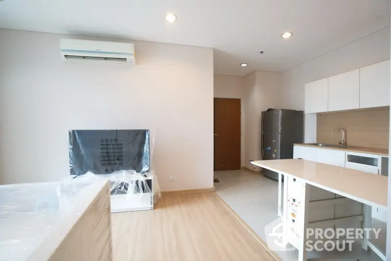  1 Bedroom Condo at Intro Phaholyothin Pradipat-1