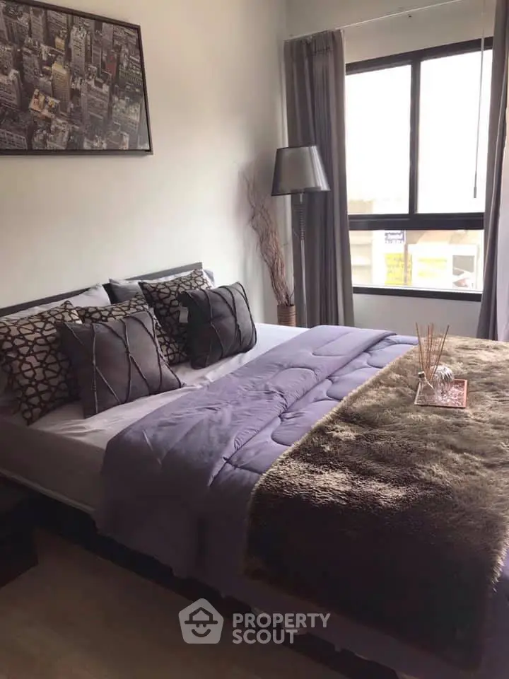 Fully Furnished 1 Bedroom Condo at Estabe Phahonyothin 18-1
