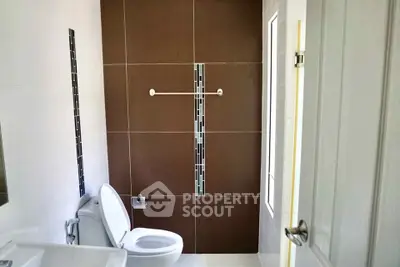 Modern bathroom with sleek design and contemporary fixtures