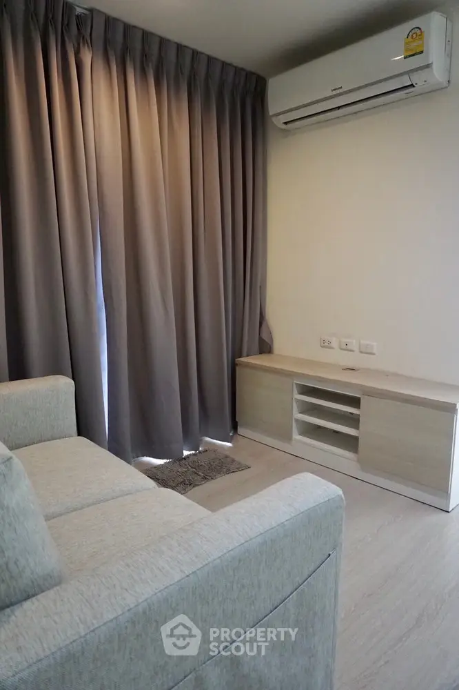  2 Bedrooms Condo at Aspire Sathorn Taksin Brick Zone-1
