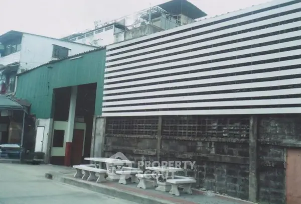 image_rental-28096060