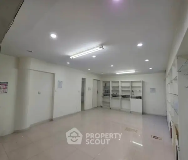 image_rental-31615563