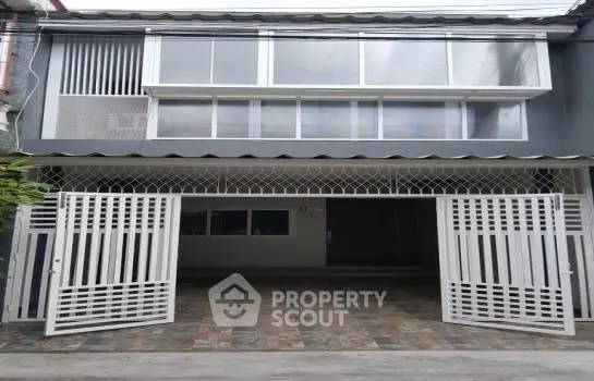 image_rental-6818897