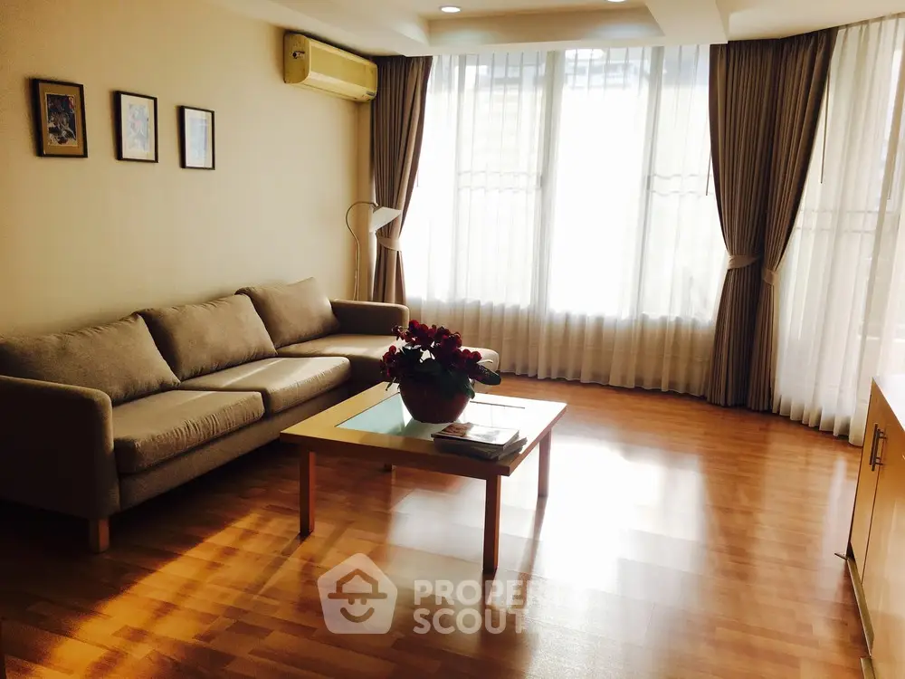  2 Bedrooms Condo -1