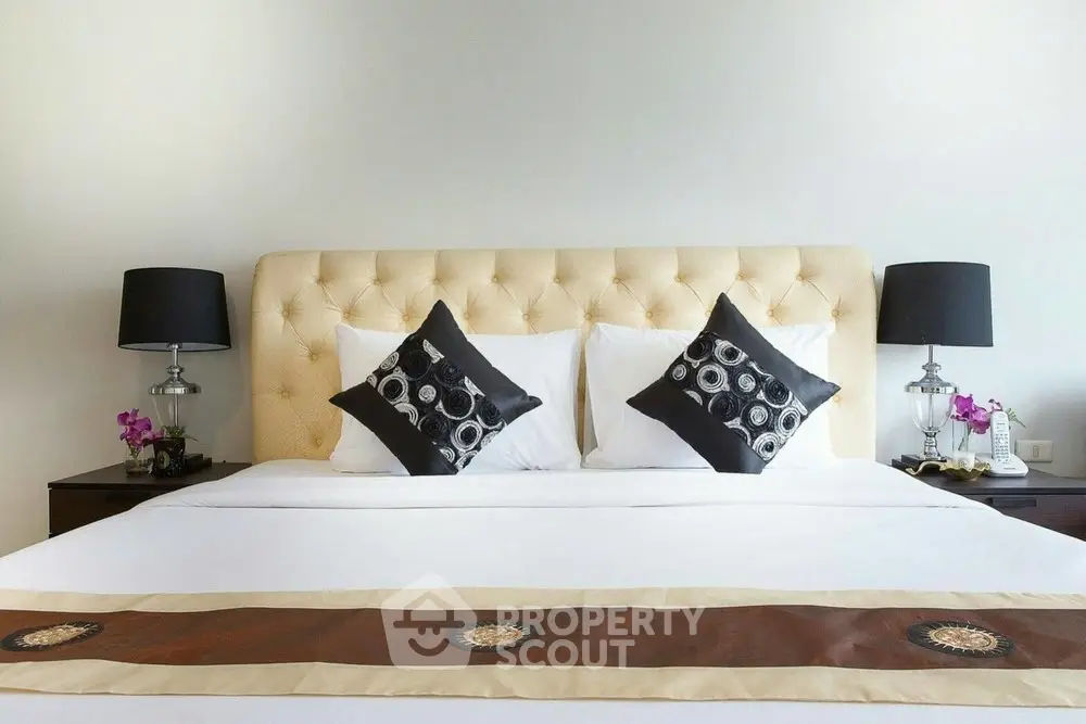  2 Bedrooms Condo at The Waterford Diamond Tower Sukhumvit-1