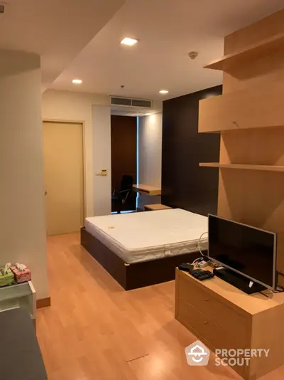 Fully Furnished 1 Bedroom Condo at Nusasiri Grand Condominium-3