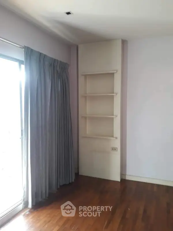 image_rental-6026381