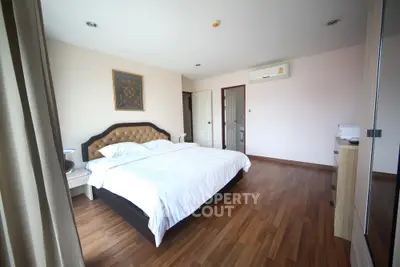  2 Bedrooms Condo -3